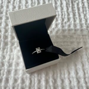 Elegant Silver Ring with Clear Gemstone